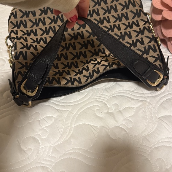 Michael Kors Large Shoulder Bag - Picture 9 of 9